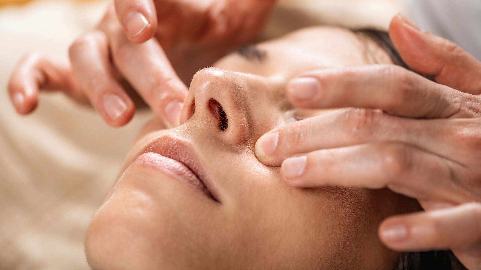 How daily acupressure can enhance facial services